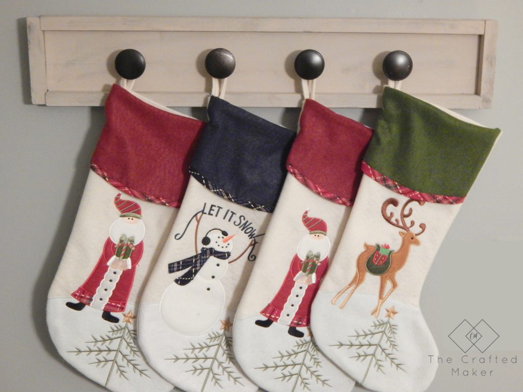 Build this scrap wood stocking holder to use this Christmas. Great project to display your stockings if you do not have a fireplace or a mantle. 
