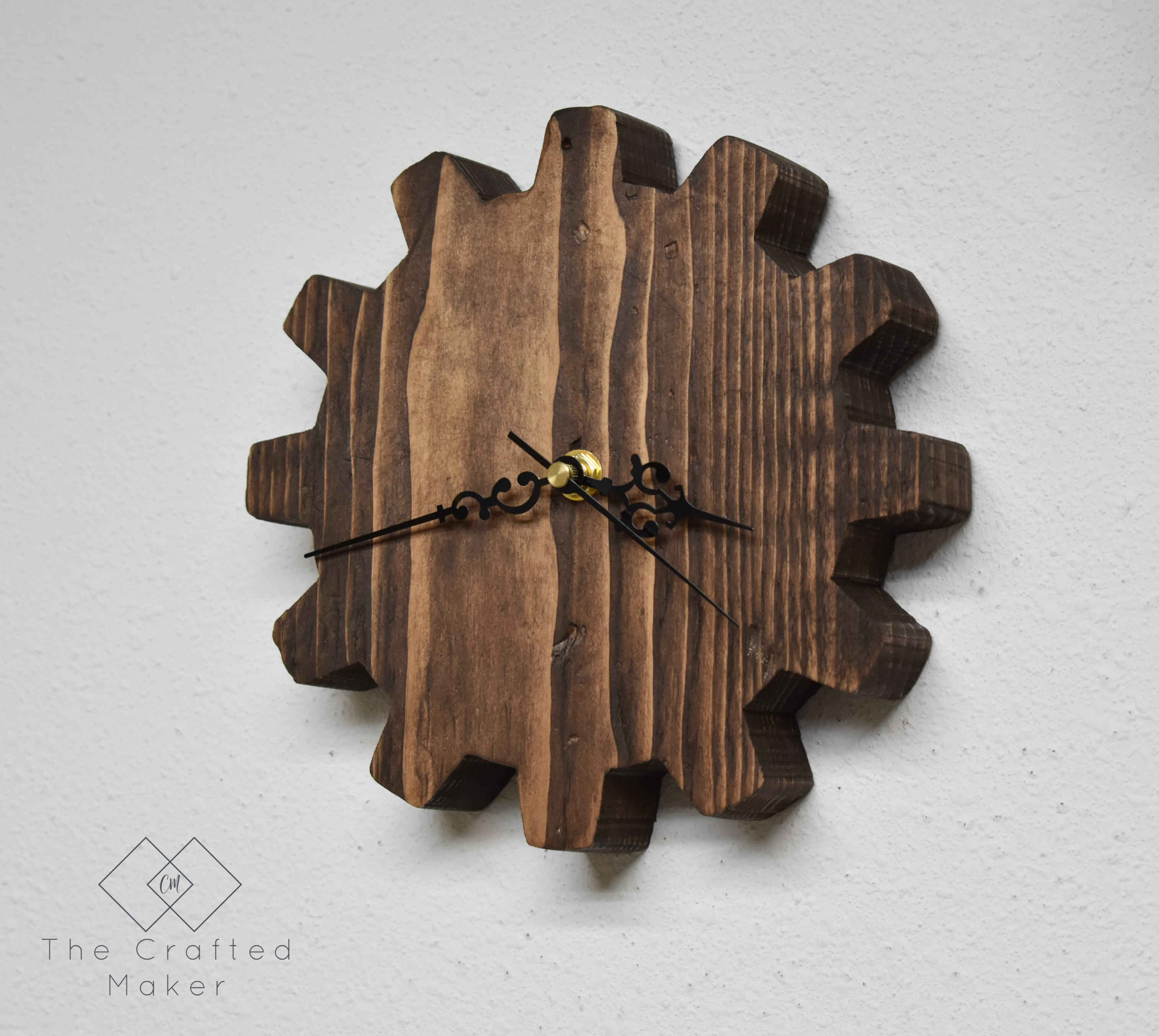 Give your workshop some character with this wooden gear wall clock. This is an easy DIY project that is completely customizable in size and design!