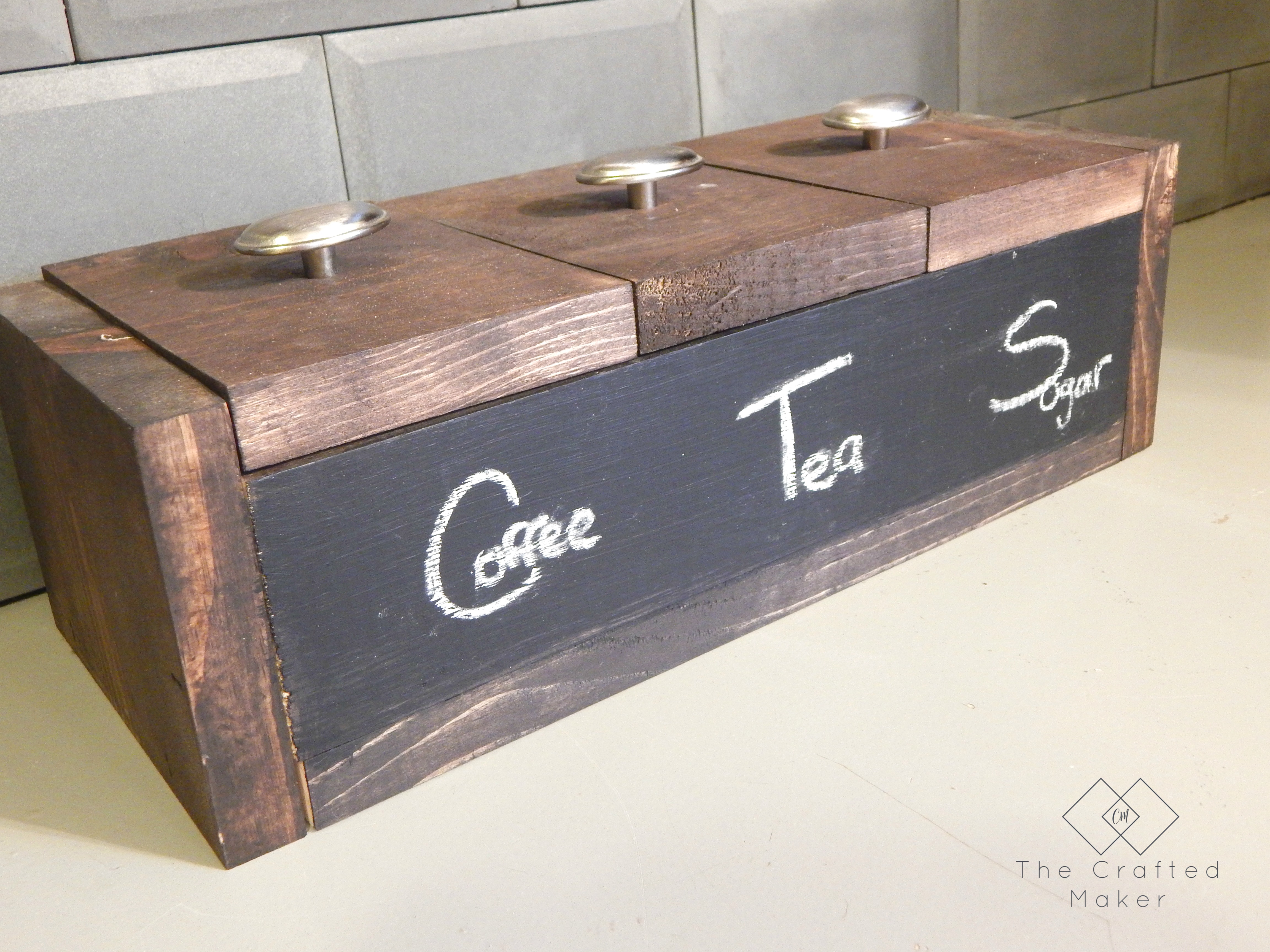 Store all of your favorite kitchen beverages in this handy and simple to make beverage box. Free plans included. Make your own today!