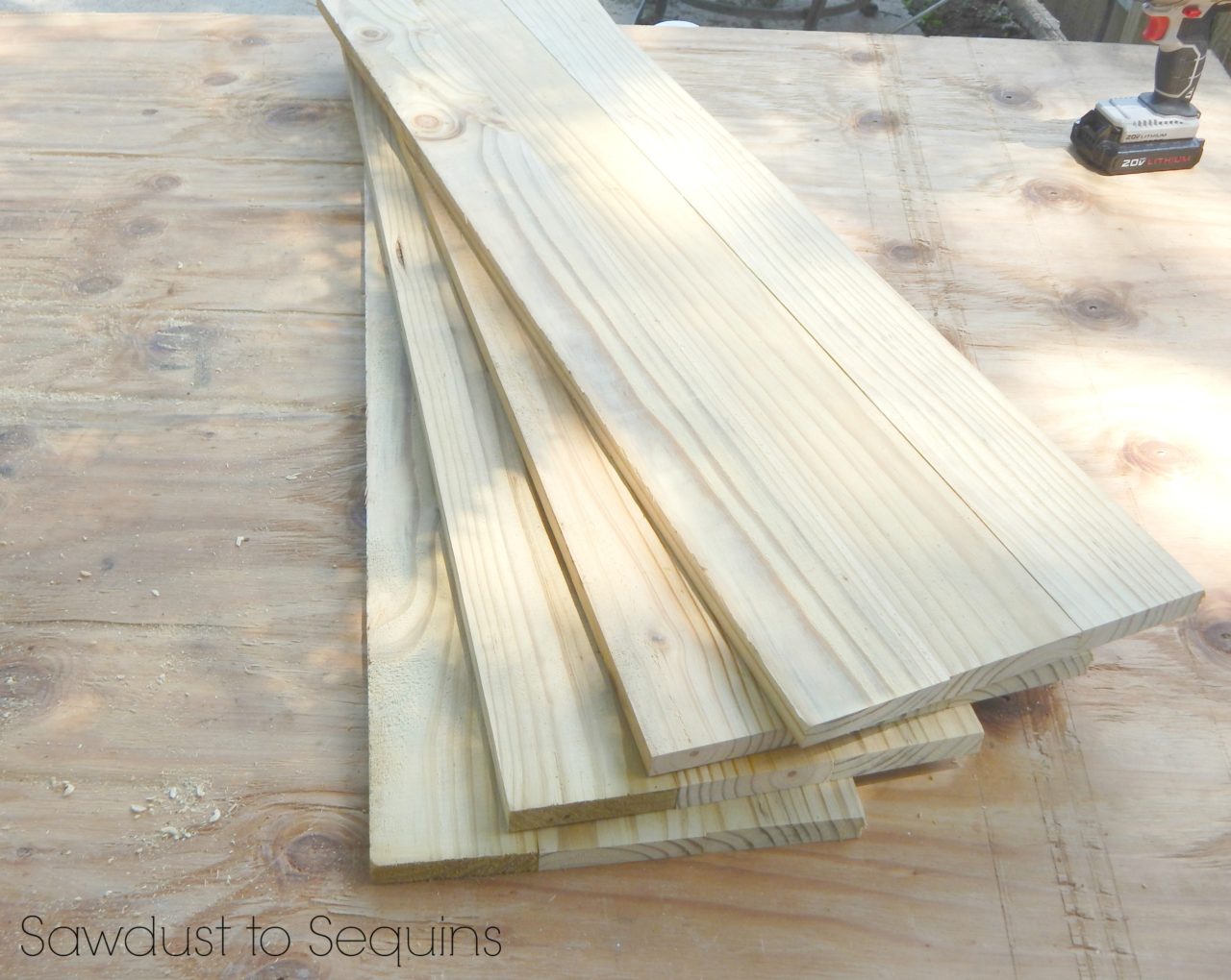 Assembled Shutter Boards - Simple DIY Shutters - sawdusttosequins.com ...