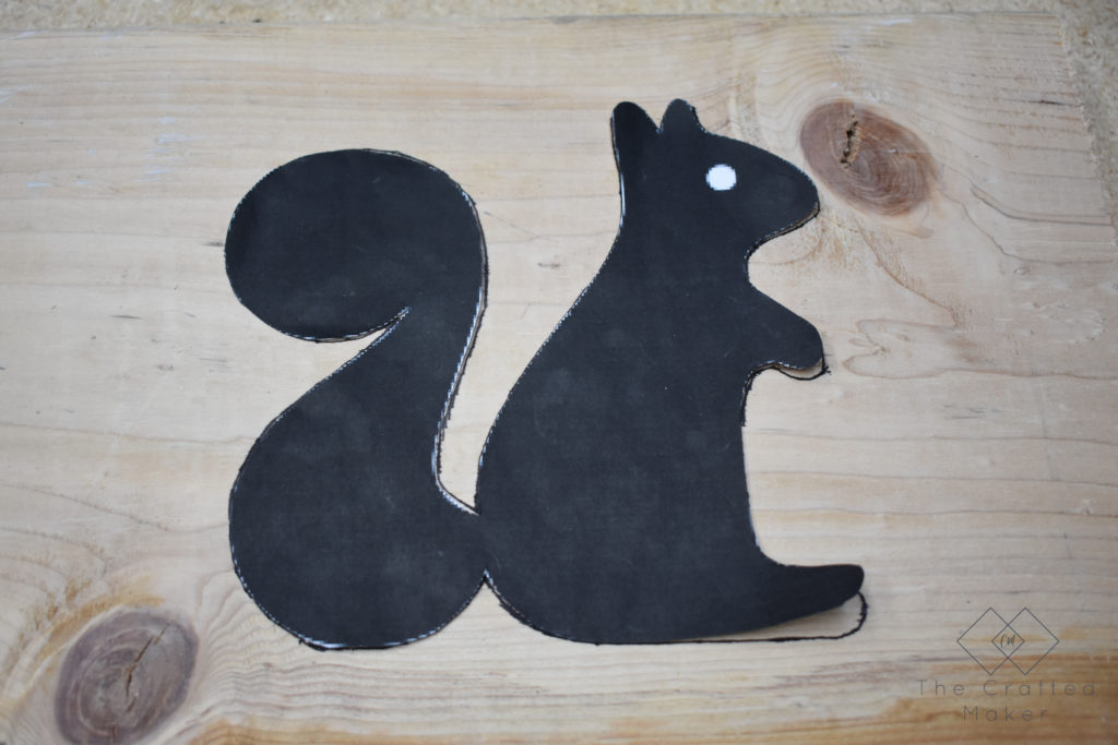 This quick and eay DIY Squirrel Doorstop is a great way to ring in the Fall Season. Let some of that cool, crisp Fall air flow through your house!