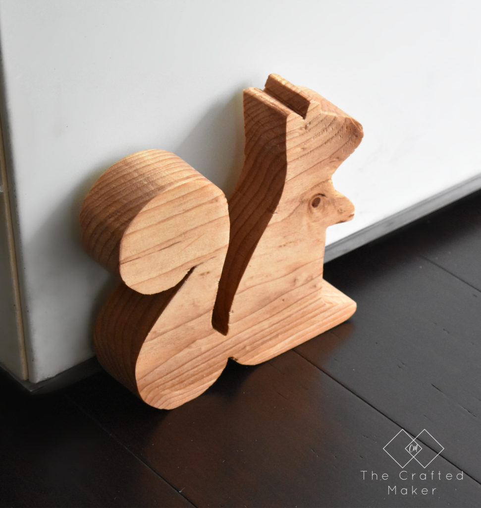 This quick and eay DIY Squirrel Doorstop is a great way to ring in the Fall Season. Let some of that cool, crisp Fall air flow through your house!